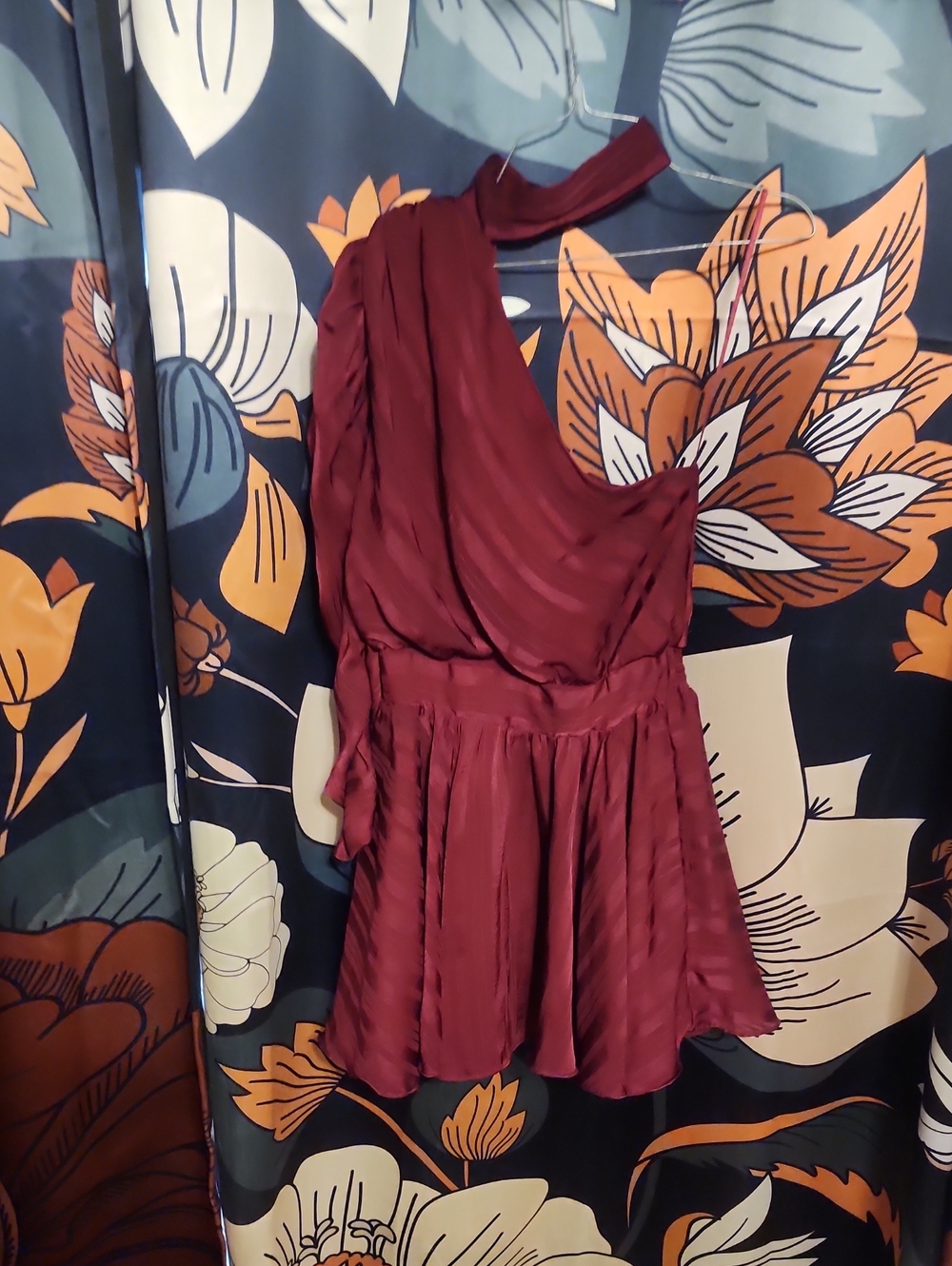 DO+BE One-Shoulder Burgundy Satin Mini Dress